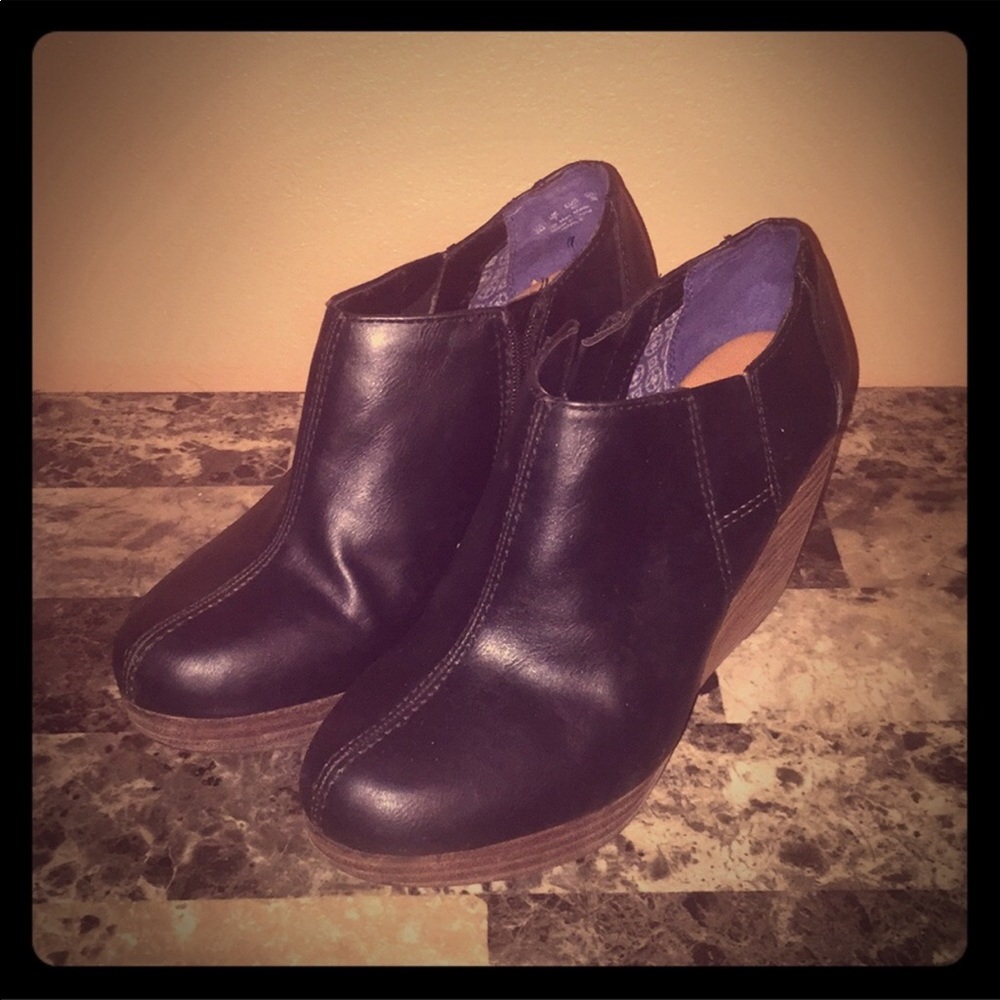 Dr scholls black wedge booties